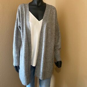 Women’s light grey long cardigan